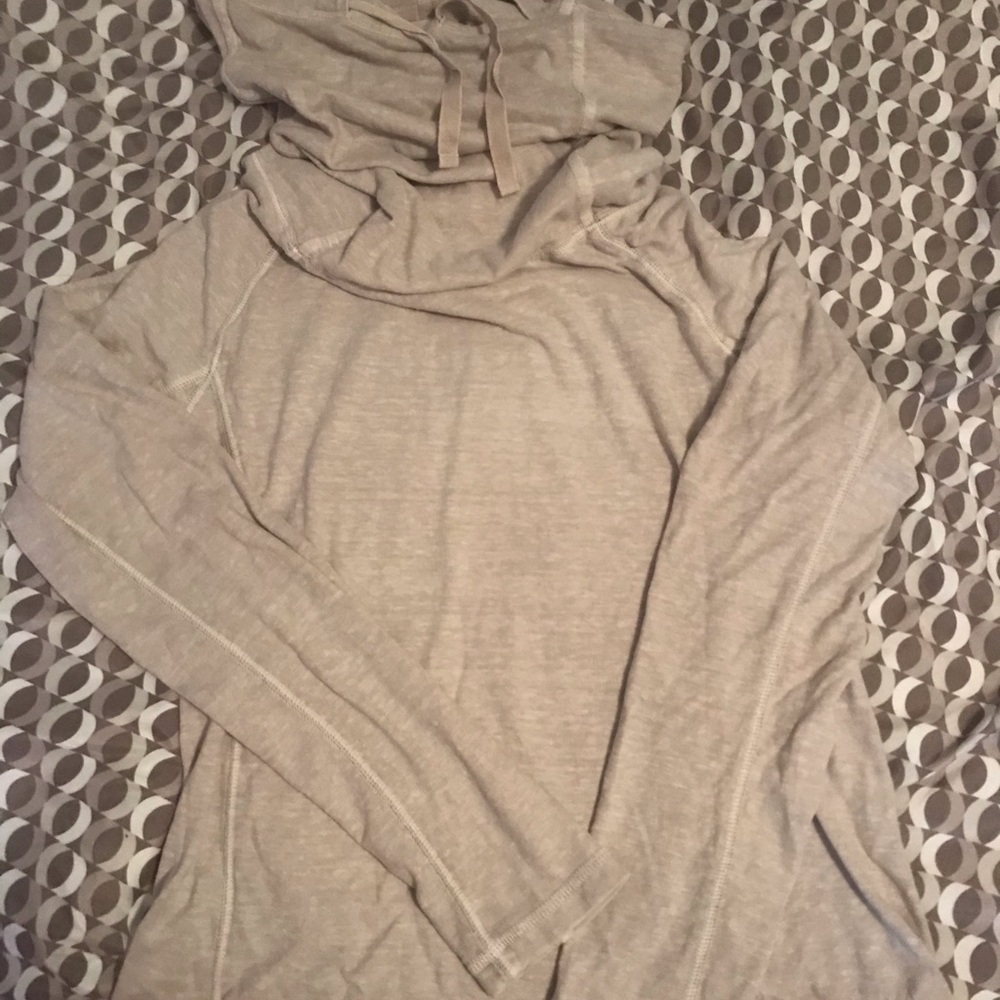 Light gray Granicci long sleeve turtleneck shirt